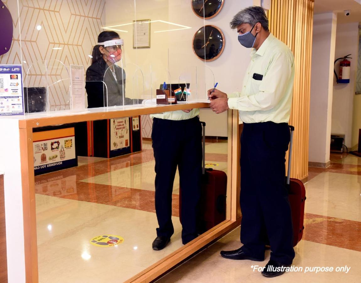 Oyo Lord Buddha Guest House โคราฆปุระ ภายนอก รูปภาพ